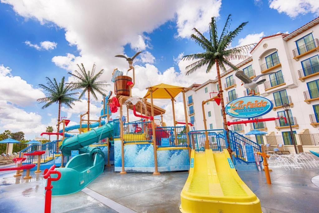 Hotel Courtyard Anaheim Theme Park Entrance Exterior foto